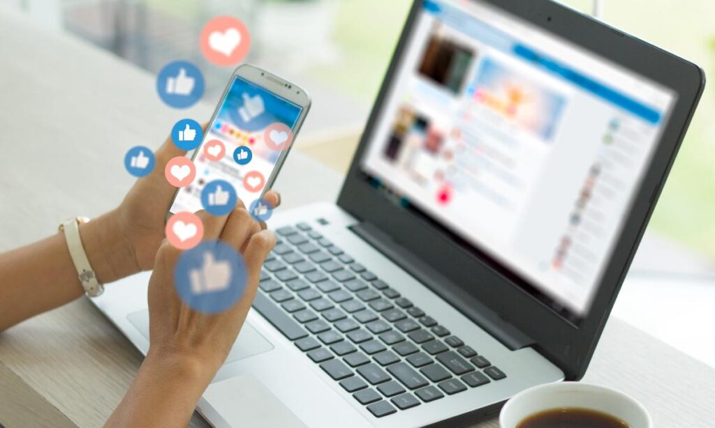 GET VALUABLE INSIGHTS BY TRACKING COMPETITORS ON SOCIAL MEDIA