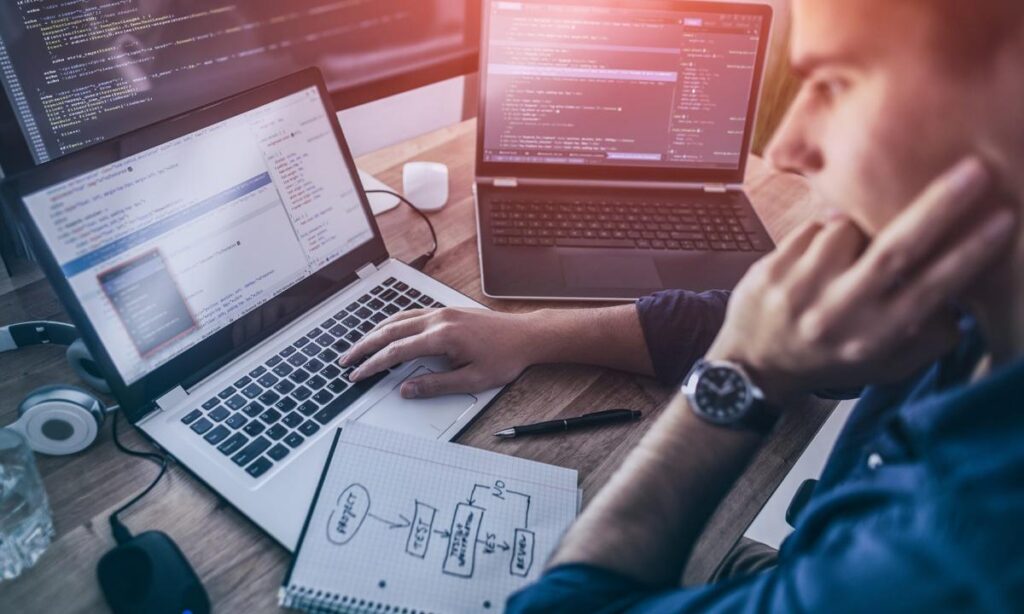 Reasons To Hire Mobile Application Developers Across The Sea